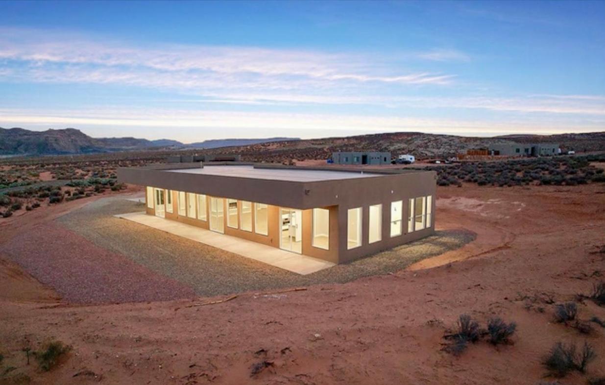 Page Arizona Border Town- Grand Serenity Room With Mesa Views Big Water Exterior foto