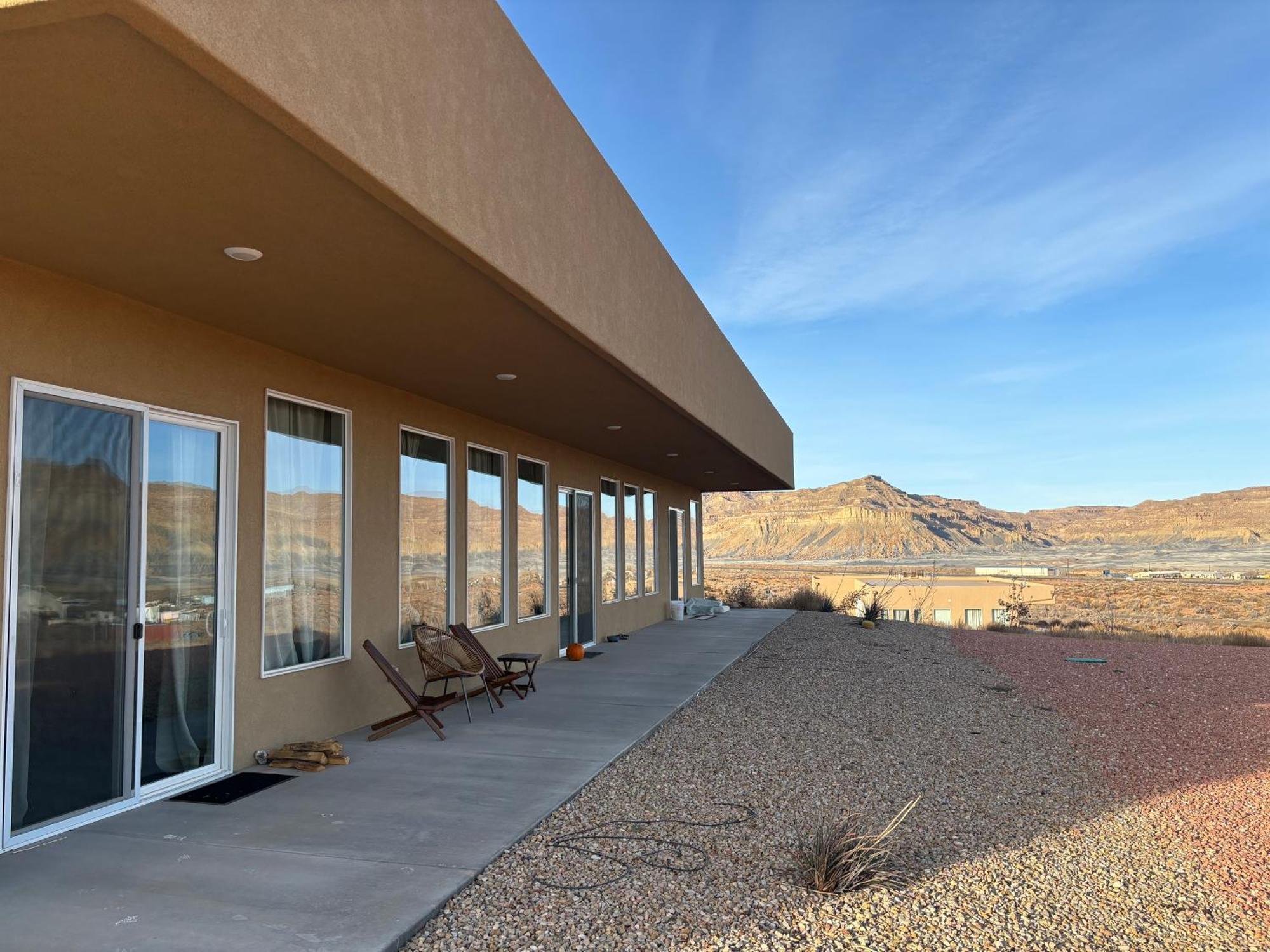 Page Arizona Border Town- Grand Serenity Room With Mesa Views Big Water Exterior foto