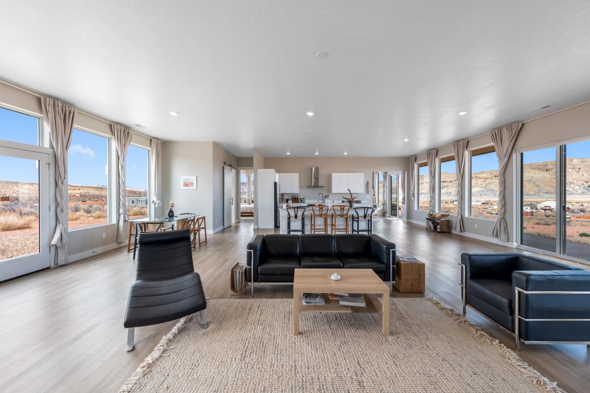 Page Arizona Border Town- Grand Serenity Room With Mesa Views Big Water Exterior foto