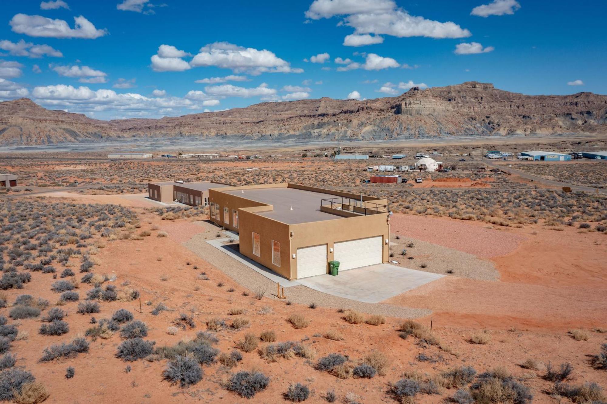 Page Arizona Border Town- Grand Serenity Room With Mesa Views Big Water Exterior foto